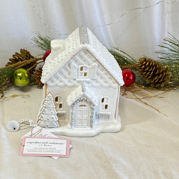 Cupcakes & Cashmere White Holiday Christmas LED Lighted Gingerbread House New 8" - Picture 2 of 10